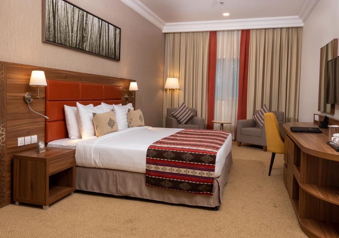 Jacob'S Garden Hotel Dubai Exteriör bild